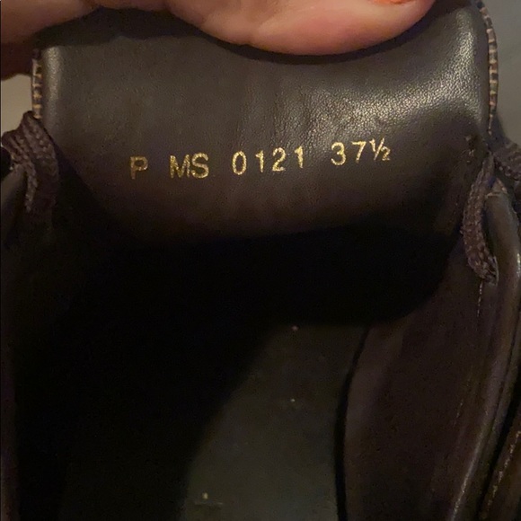 LV SNEAKERS - Picture 5 of 5